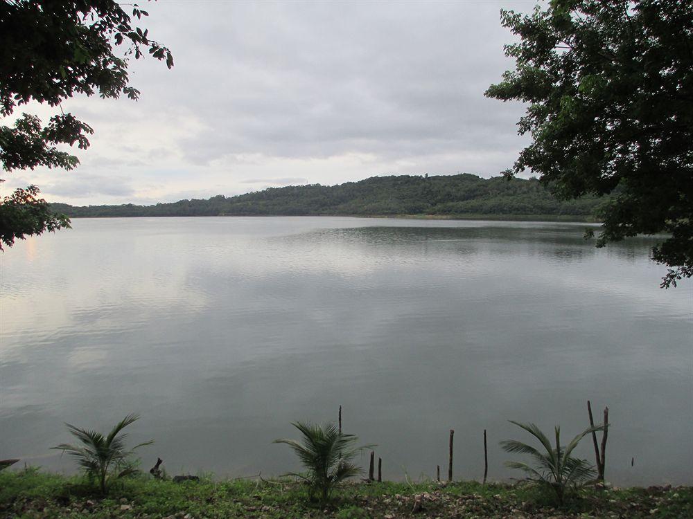 Maya Zac Peten Jungle Lodge El Remate Zewnętrze zdjęcie