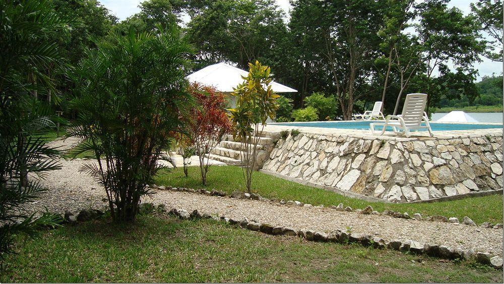 Maya Zac Peten Jungle Lodge El Remate Zewnętrze zdjęcie